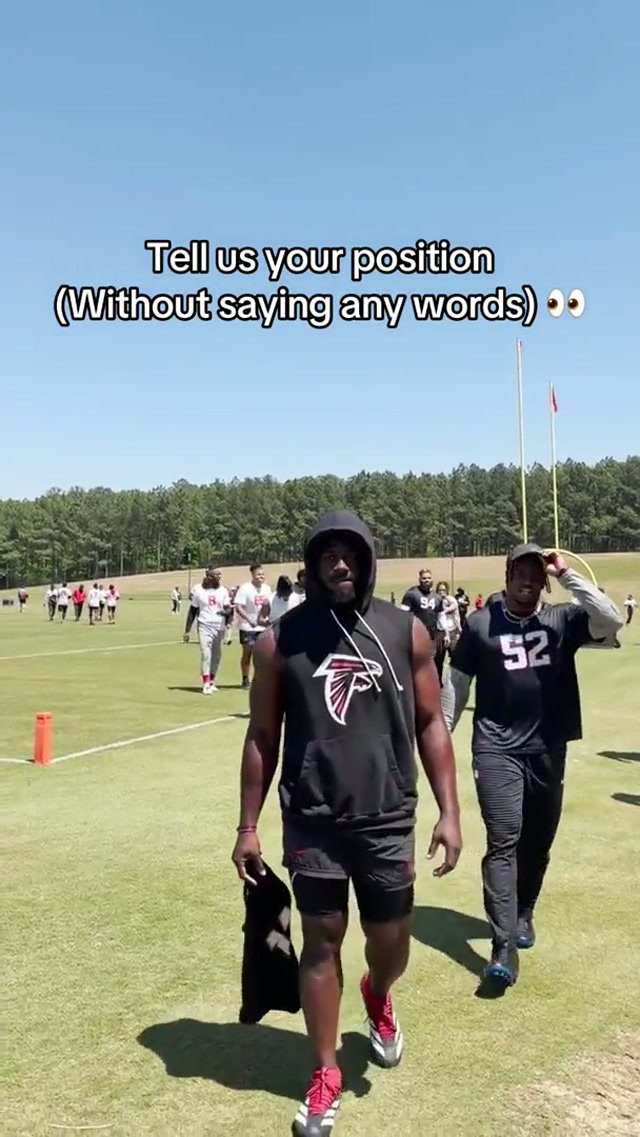 Jalon turned into Batman for a second 😭😭😭😭

#atlantafalcons #funnymoments #nflfootball #sports #nfl 
