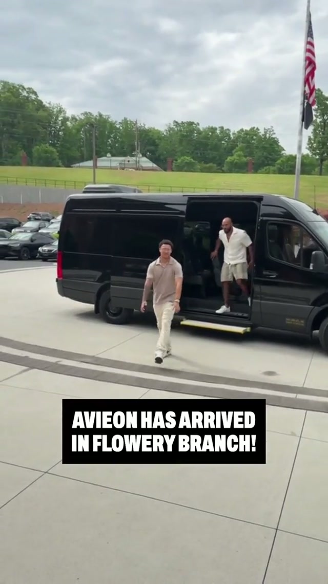 Avieon is home! 🤝 #nfl #nfldraft #arrival #atlanta 