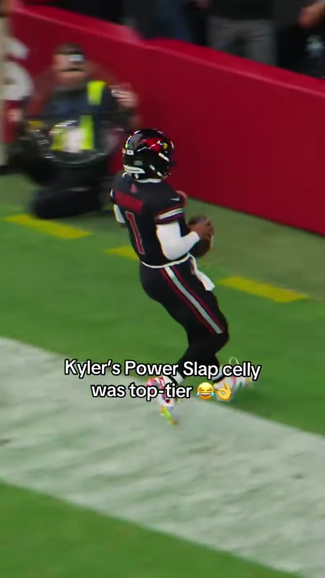 A+ for creativity #azcardinals #powerslap #celebration