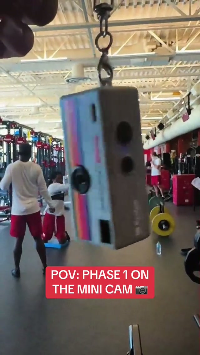 low quality footage 🤝 high quality gains #nfl #kodak #camera #azcardinals #football 