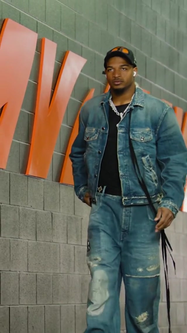 Uno checking in. #NYJvsCIN #bengals #nfl