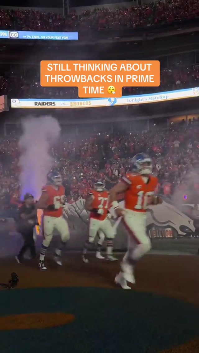 Prime time 🤝 throwbacks 

#tnf #denverbroncos #throwback #primetime #tb 