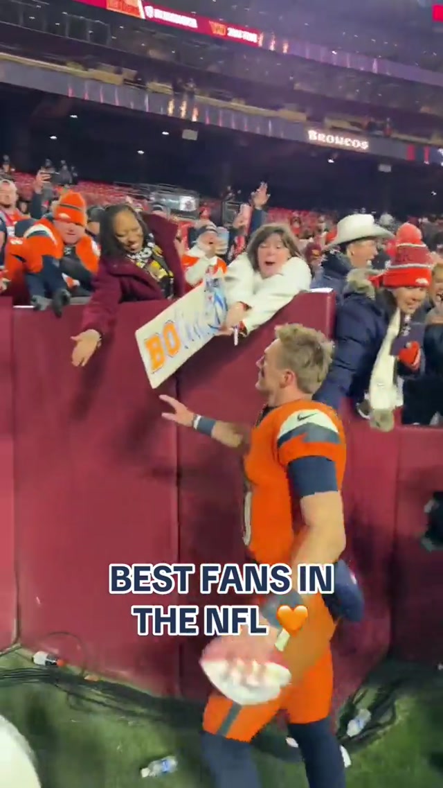 #BroncosCountry showed 🆙 on the road!

#denverbroncos #crowd #win #dub 