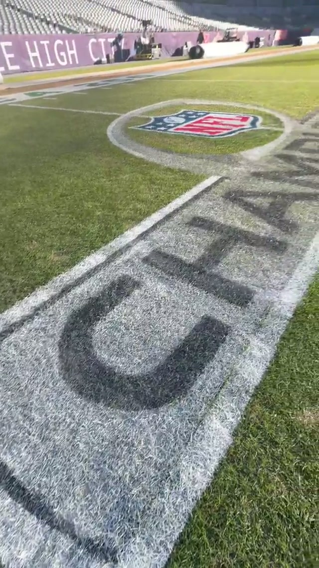 New look for the AFC Championship Game 🖌️

#broncos #field #logo #afc #championship