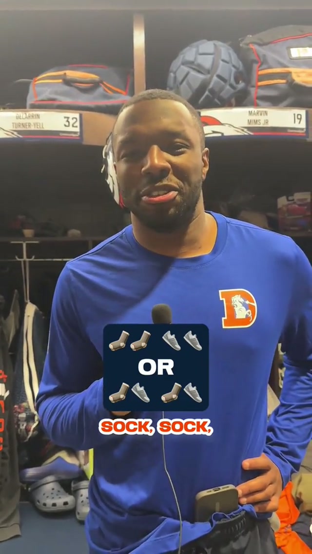 Say “sock, shoe, sock, shoe” 5x fast 🤣

#broncos #nfl #shoes #socks 