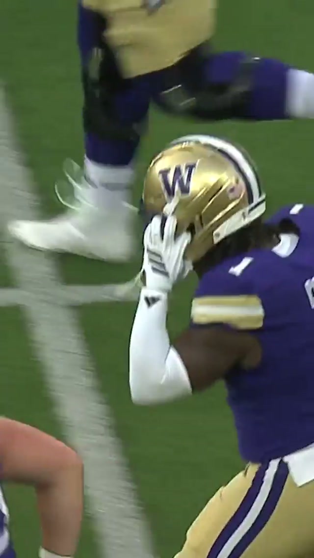 A beast in the backfield. 😤

#JonahColeman #BroncosDraft #NFLdraft #UWFootball 