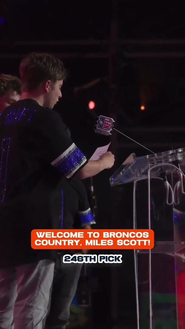 "With the 246th pick in the #NFLDraft ..." 🏈

#milesscott #illinois #broncos 

📺: #NFLDRAFT on ESPN/ABC/NFLN