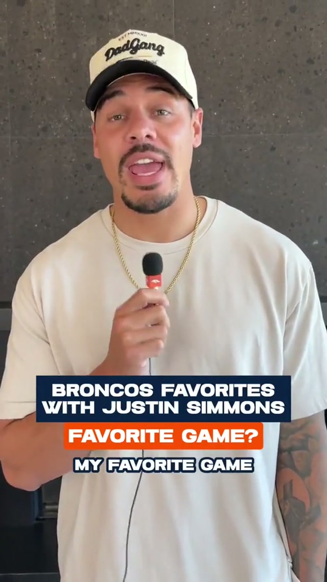 A career full of memories to reflect on. 👏 

Rapid 🔥 with #JustinSimmons on some of his favorites!

#broncos #minimic #retirement #denver 