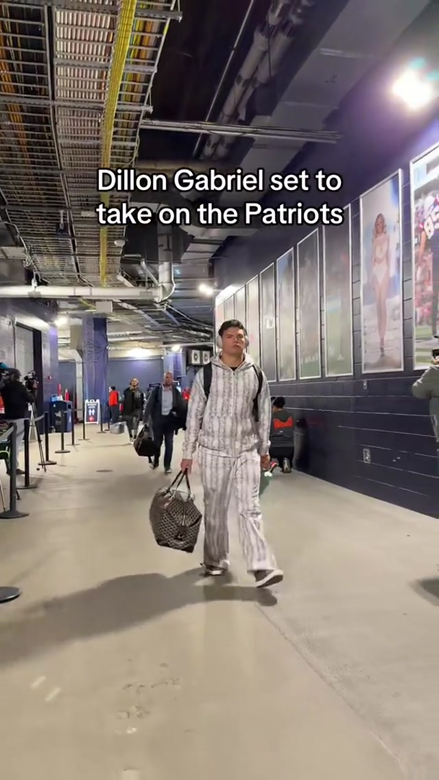 got business in New England #clevelandbrowns #dillongabriel #newenglandpatriots