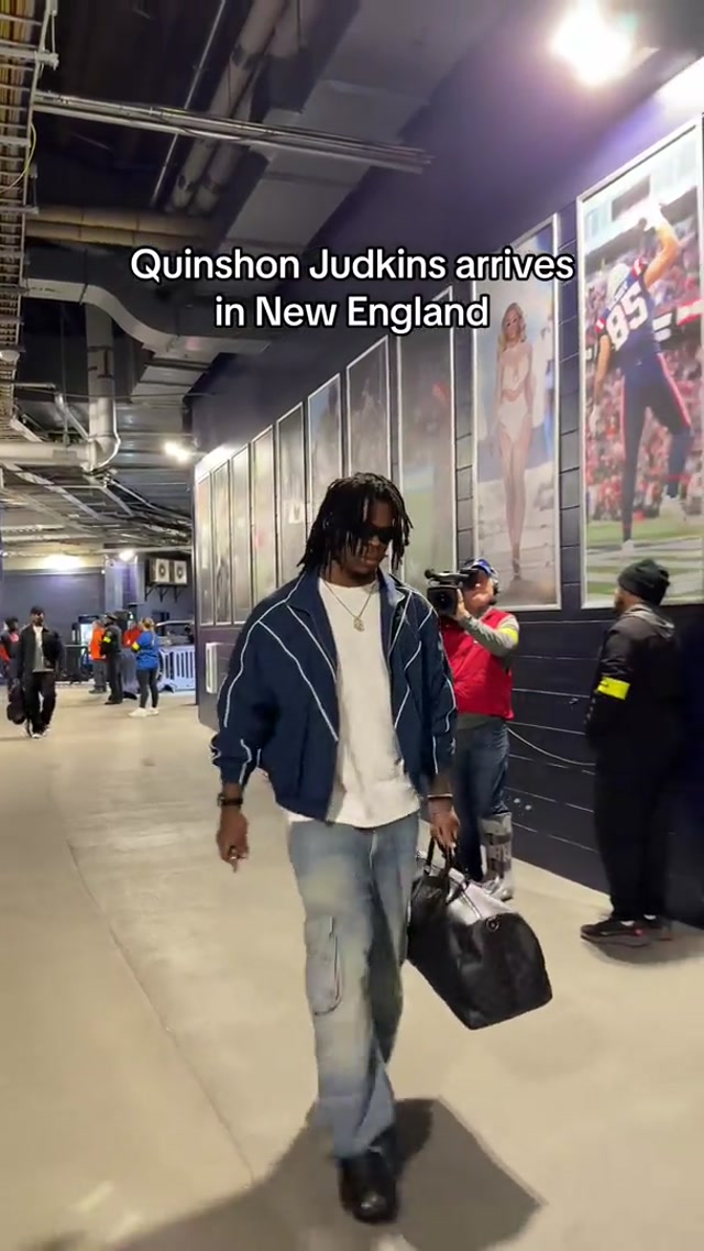 RB1 ready for the Pats #clevelandbrowns #quinshonjudkins #gillettestadium