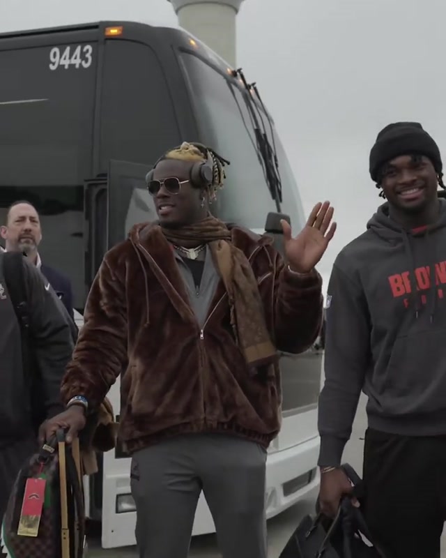 just some dudes #davidnjoku #adinhuntington #haroldfannin #clevelandbrowns 