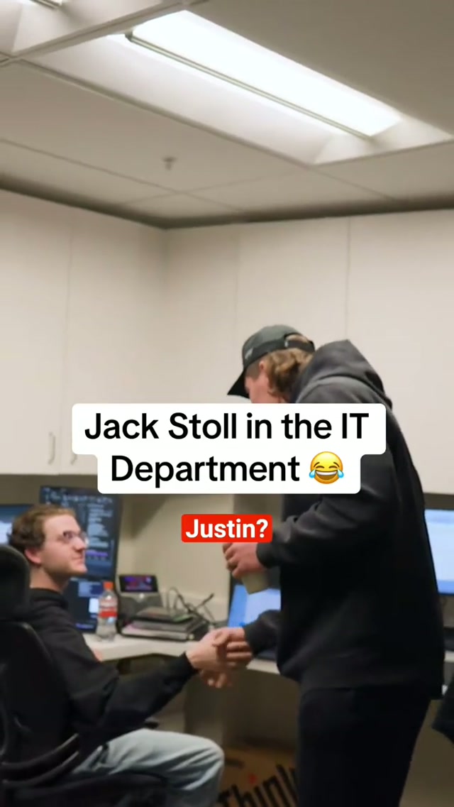 bro thought outlook was coding 😂😂 #jackstoll #freeagency #coding 