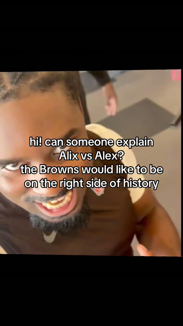 who we rockin w chat? #alixearle #alexcooper 
