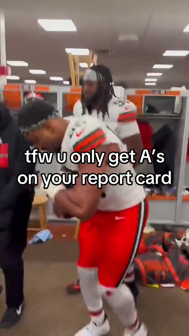 draft report card went crazy tbh #nfldraft #mylesgarrett #browns 