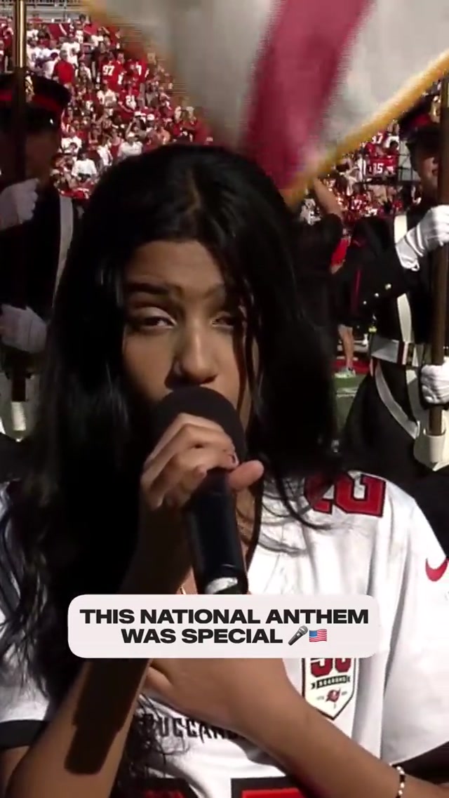 America's Got Talent Golden Buzzer winner & Tampa's very own, Pranysqa Mishra, put on a show for the Krewe with her rendition of the national anthem 🇺🇸🎙️

#sing #singer #nationalanthem #americasgottalent #buccaneers