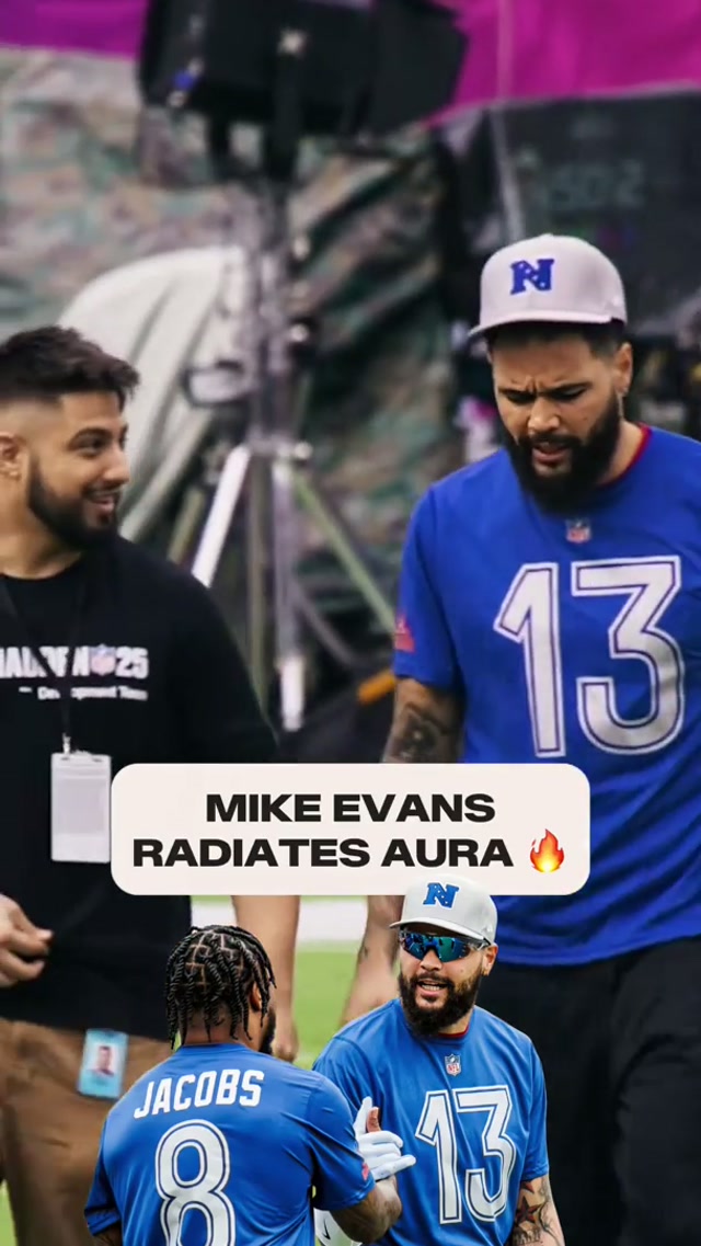 Mike Evans’ aura was off the charts at the 2025 Pro Bowl 📈

#mikeevans #aura #aurafarming #probowl #NFL