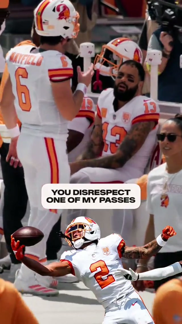 The moment when Emeka “disrespected” Baker’s football 🏈🤣

#micdup #bakermayfield #emekaegbuka #buccaneers #nfl 