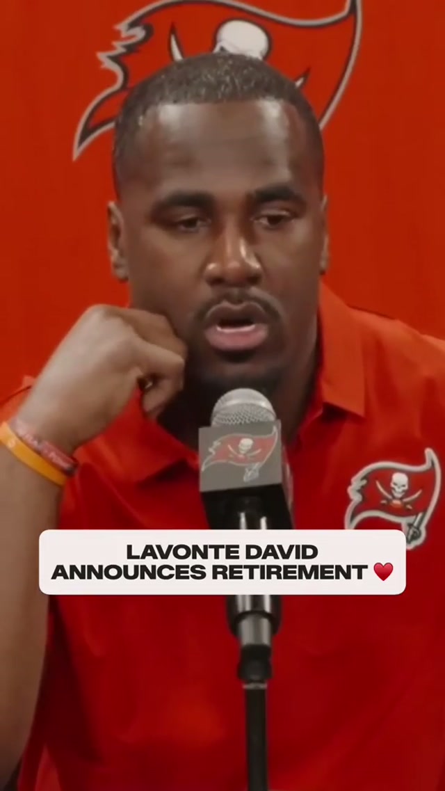 Lavonte, thank you for 14 incredible years 🫶 #lavontedavid #buccaneers #retirement #legend #nfl 