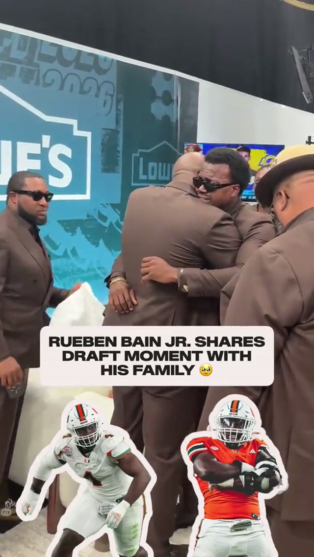 An unforgettable moment 🫶 #buccaneers #ruebenbainjr #emotional #nfl #nfldraft 
