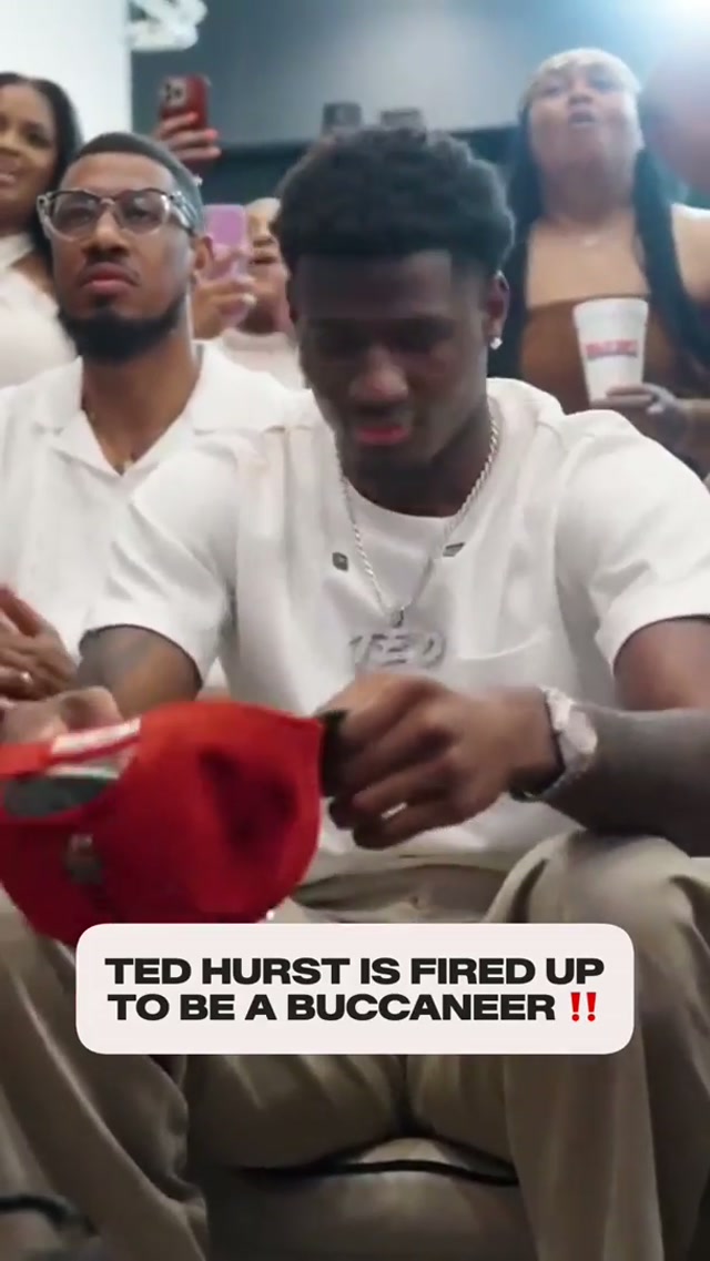 Ted Hurst is bringing the ENERGY ⚡

️🎥: Georgia State Football

#nfl #nfldraft #buccaneers #reaction #family 