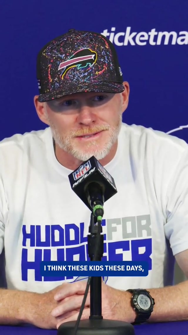 There are 6’7” Bills on this roster. #67 #billsmafia