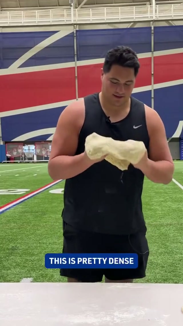 It’s dough time 😂 #buffalobills #nfl #pizza #hungry #pizzadough 