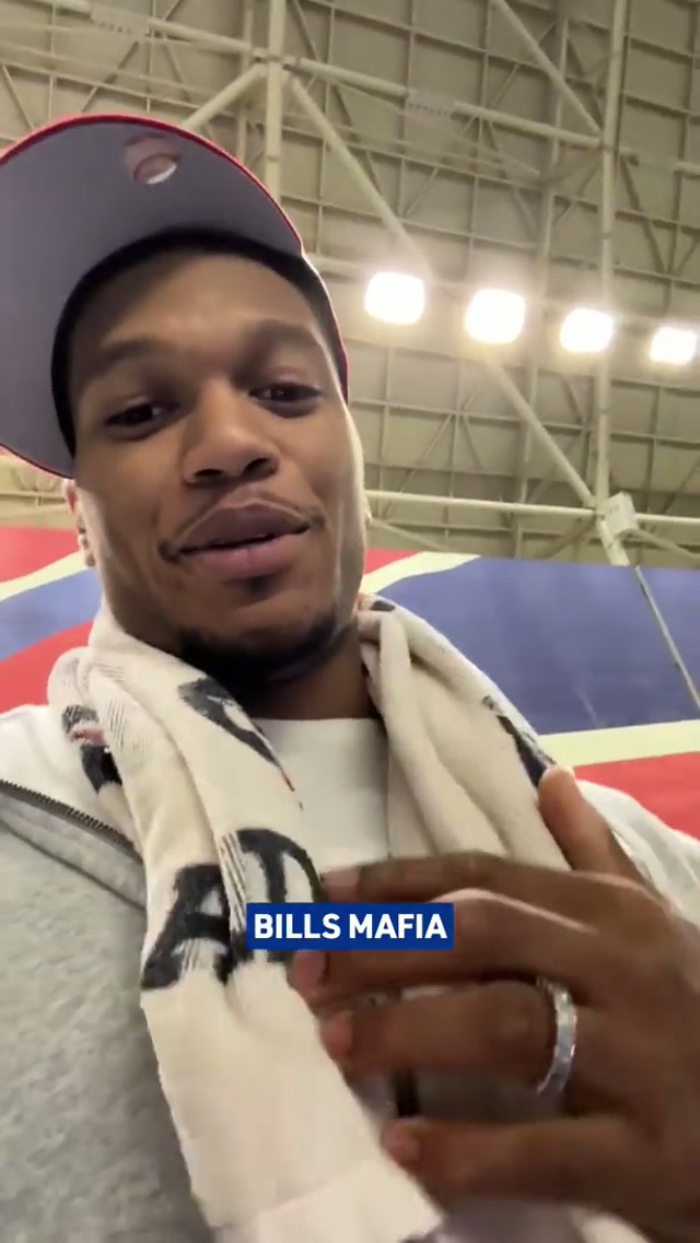 It’s lovely to be a Buffalo Bill. 😁😁 #djmoore #bills #freeagency 