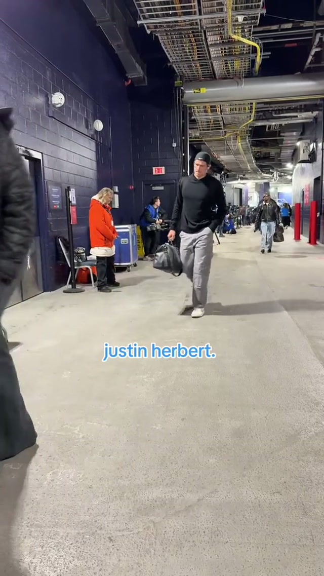 QB1 in the building. #justinherbert #playoffs #chargers #snf #football 