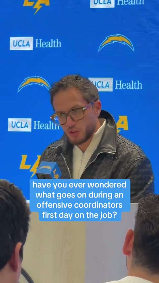 first day on the job for coach mike mcdaniel ⚡️ #chargers #nfl #dayinthelife #behindthescenes #mikemcdaniel 