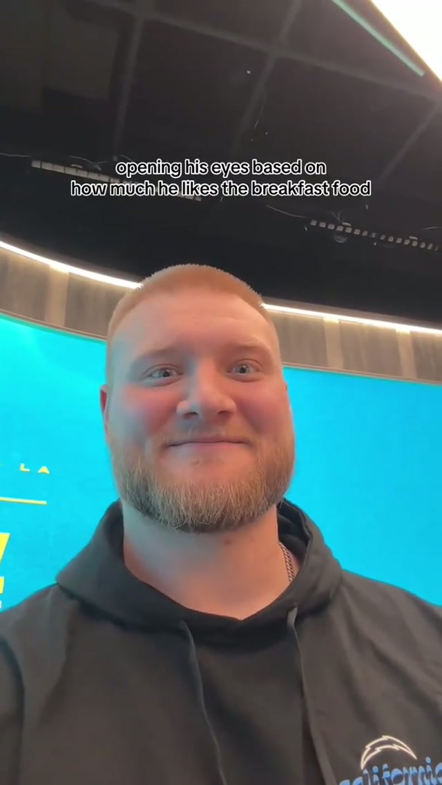 tyler biadasz 🤝 french toast #chargers #nfl #football #food #funny 