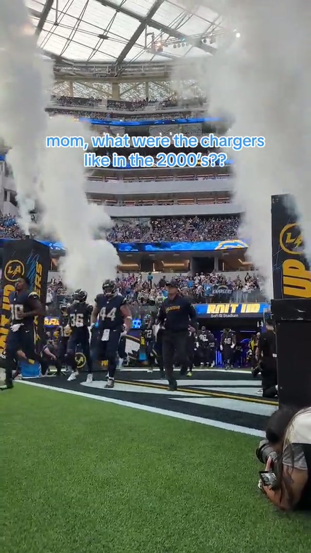super charged from the start ⚡️

#chargers #nfl #superchargers #early2000s #throwback 