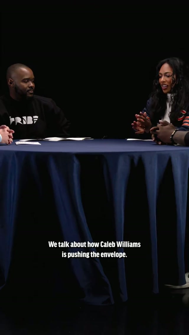 rome is always authentically himself and this season that included proudly rocking an afro #blackhistorymonth #chicagobears #nfl #jasminebaker 