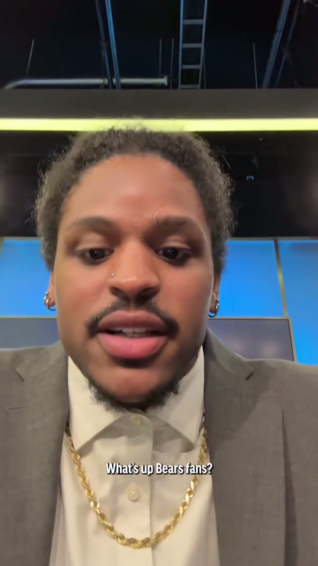 New guys checkin’ in 👋 #chicagobears #freeagency #nfl 