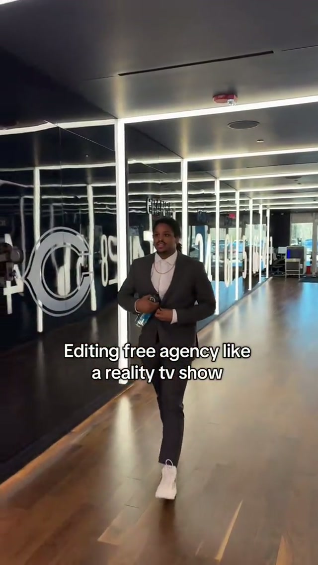 shhhh our show is on 🍿 #chicagobears #nfl #freeagency #newguys 