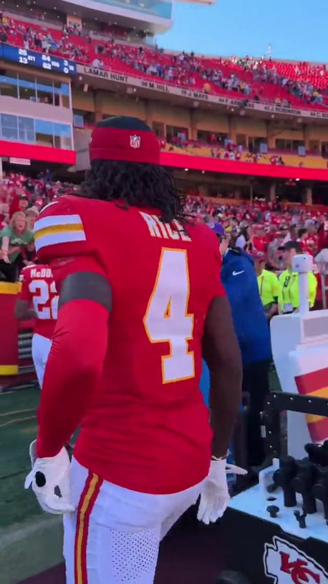 What it’s all about ❤️ #chiefs #rasheerice #win #fans