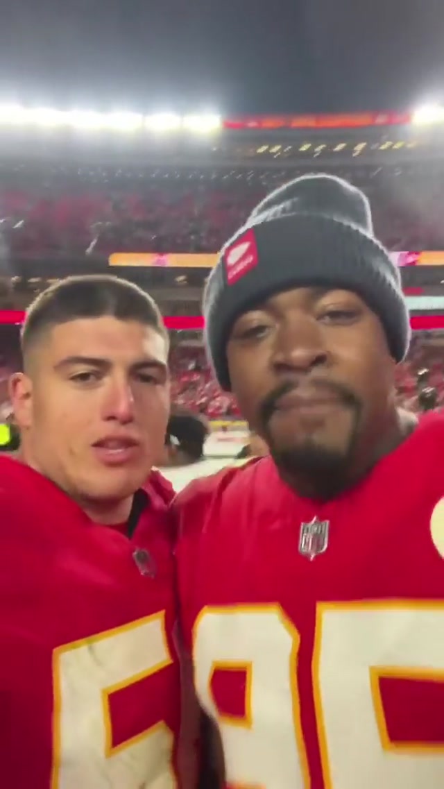 PREVAILING OUT HERE‼️🤣 #chiefs #chiefskingdom #kansascity #sacknation #chrisjones 