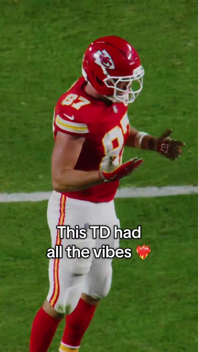 We love a @Travis Kelce touchdown! 🔥❤️ #kansascitychiefs #touchdown #traviskelce #vibes 