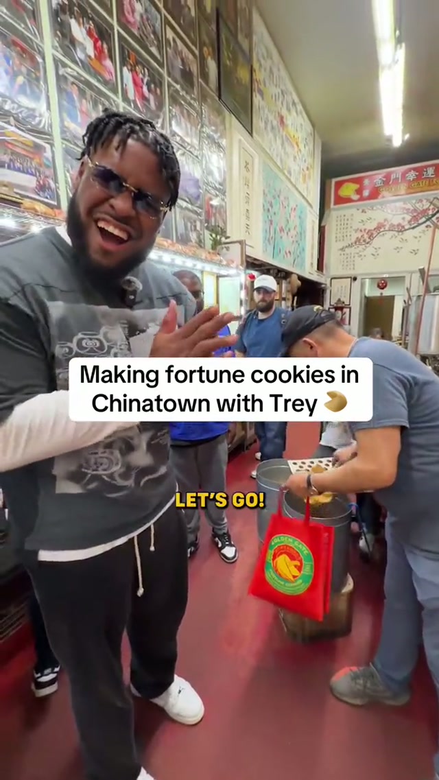 Fortunate to be in San Fran for the Pro Bowl 🤣🥠 #chiefs #probowl #chinatown #fortunecookies #treysmith 