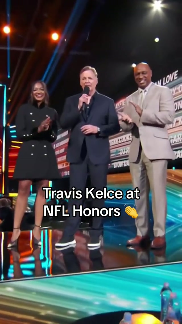 Killa Trav takes the stage with the 32 Walter Payton Man of the Year Club Winners 🏆 #traviskelce #wpmoy #nflhonors