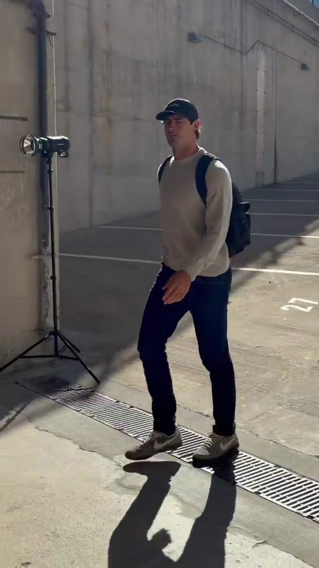 Daniel is in the building. #nfl #indianapoliscolts #danieljones #quarterback