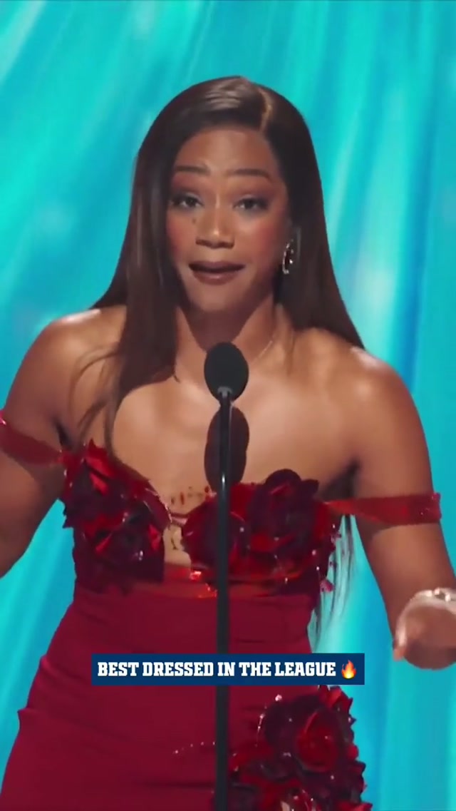 ooooo this is nicceeee giorlll. #colts #nfl #nflhonors #tiffanyhaddish #outfit NFL Honors on NBC/NFL Network Stream on @NFLPlus & Peacock