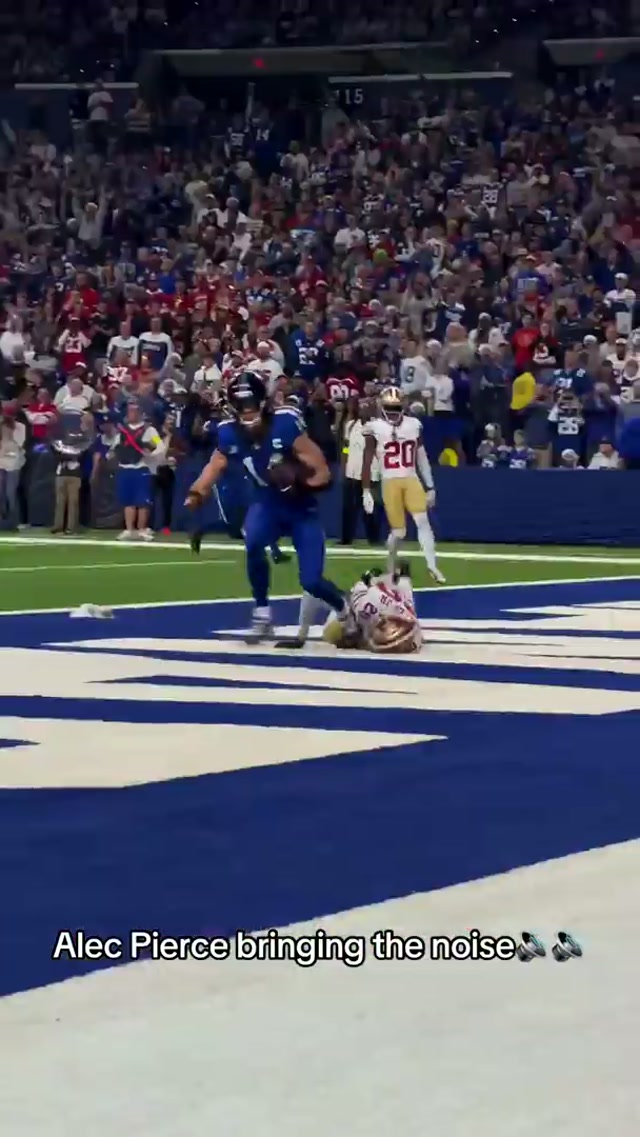 turn it UPPPP📈 #colts #nfl #alecpierce #noise #crowd