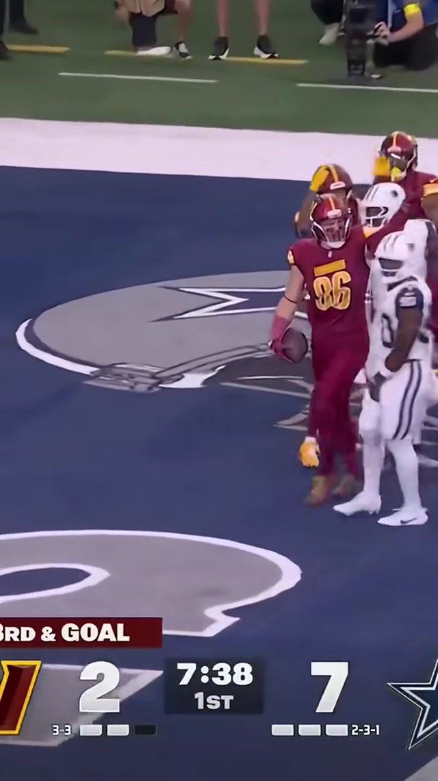 put the 6 in 86 😮💨 #nfl #commanders #td #zachertz