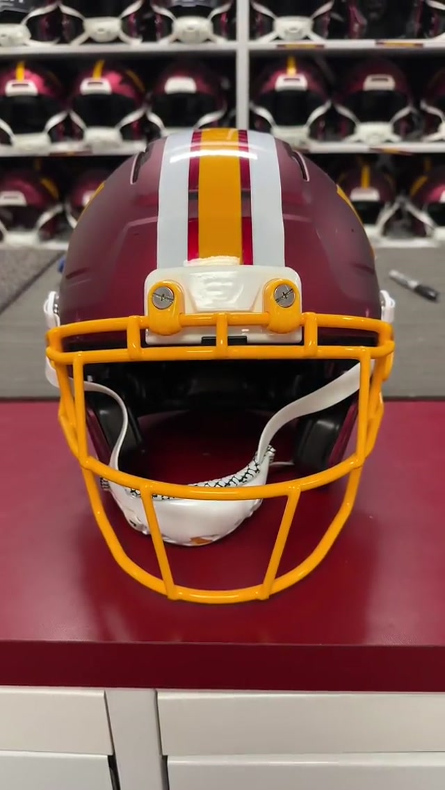 stunning, gorgeous, beautiful, no notes 🤩🤩🤩🤩🤩 #nfl #football #stripes