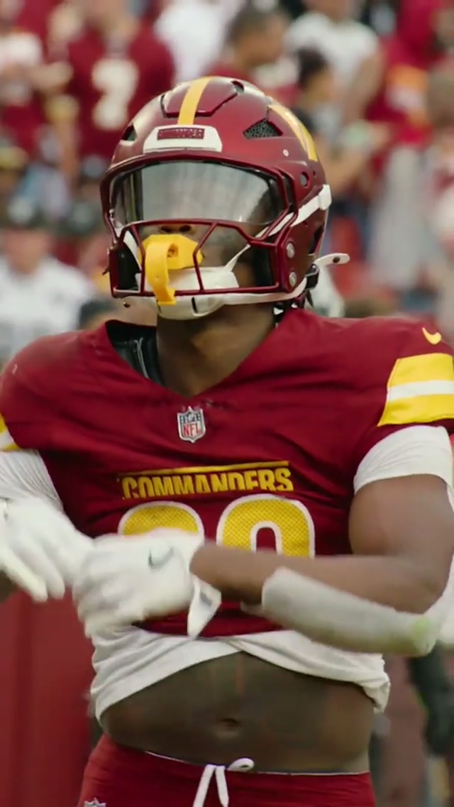 Happy Valentine’s Day 🫶 #valentine #bill #nfl #love 