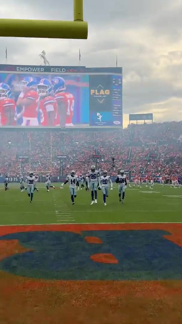 TRIKWEZE BRIDGES INT โ๏ธ
#DallasCowboys #NFL #NFLGameday #DALvsDEN #INT