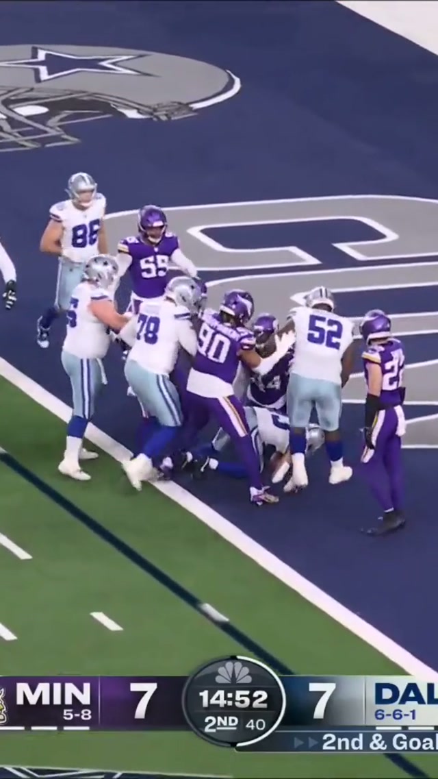 Malik punched it in 🥊 #DallasCowboys #NFL #MalikDavis #football 