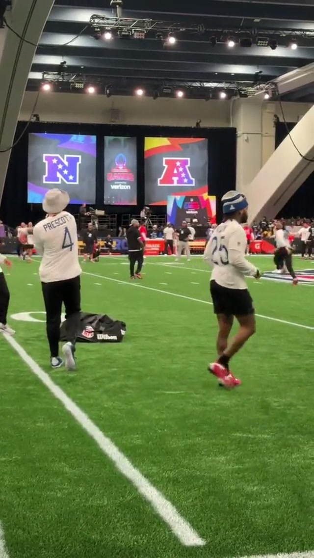 Pro Bowl prep ⚒️

#ProBowlGames #NFL #DallasCowboys #warmups