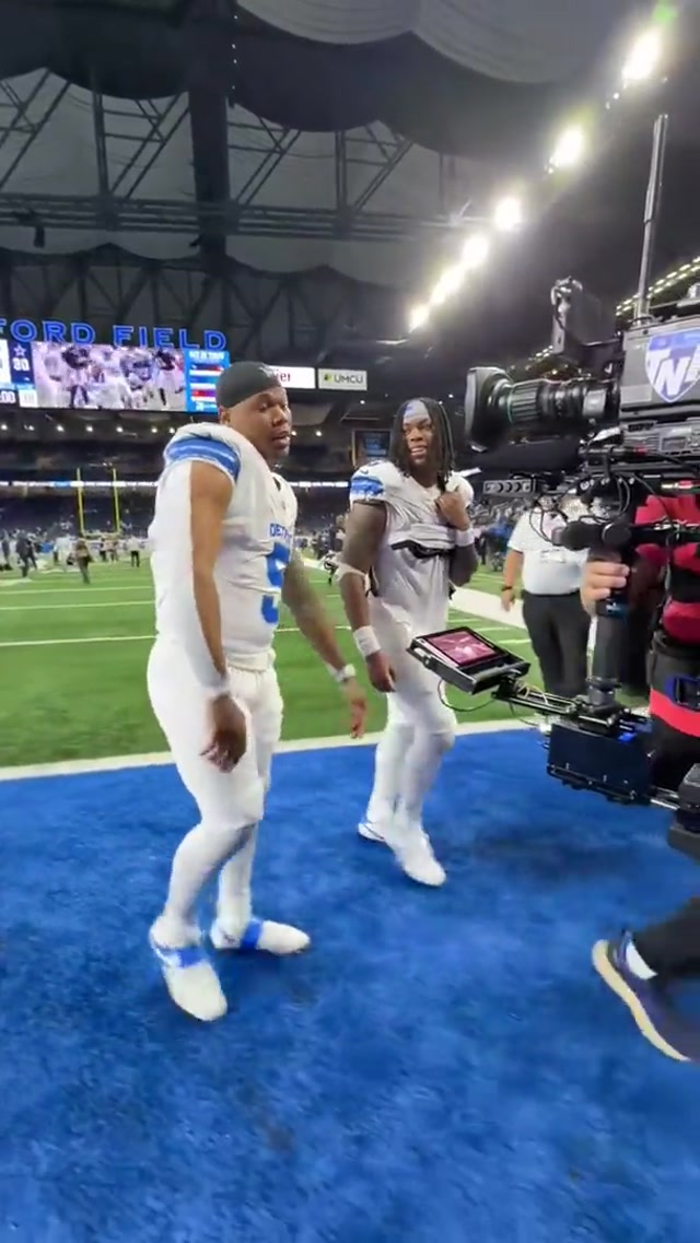 𝑻𝒉𝒆 duo #DetroitLions #NFL #football #TNF 