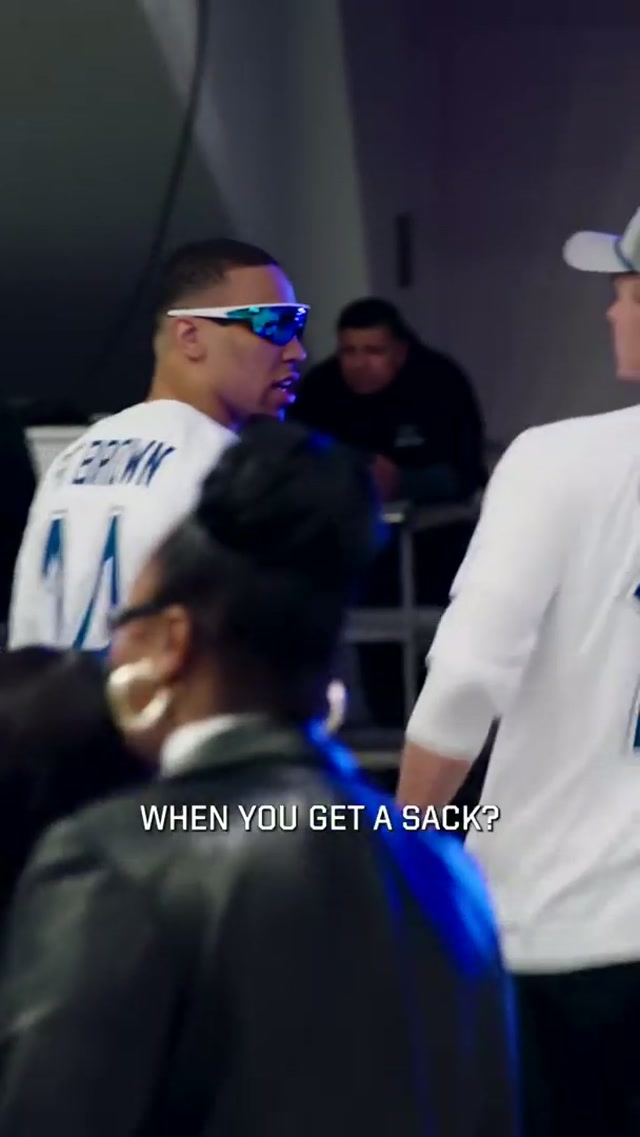 Celly talk never stops ☝️ #DetroitLions #nfl #football #ProBowl 